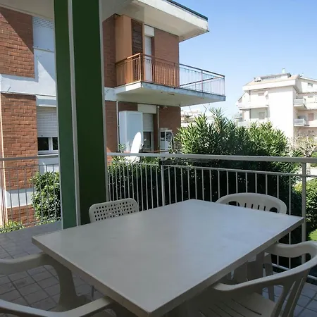 M027 - Marcelli, Trilocale Con Terrazzo A 150 Metri Dal Mare Apartman *