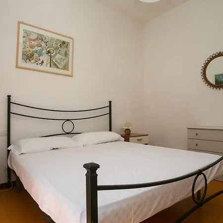 M027 - Marcelli, Trilocale Con Terrazzo A 150 Metri Dal Mare